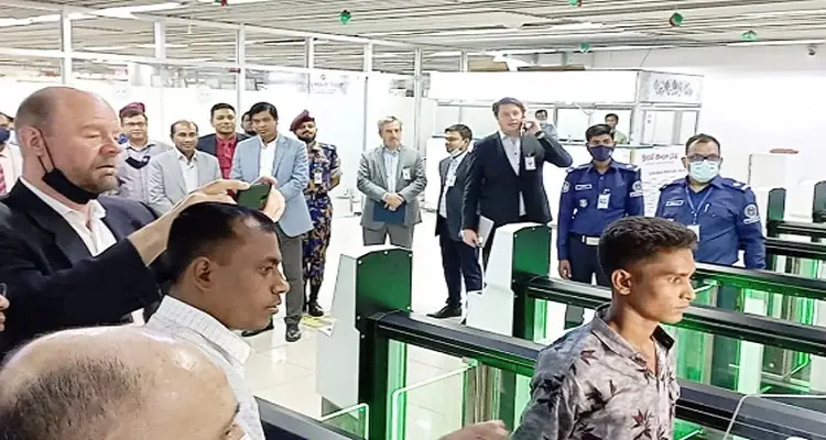 ১৮ সেকেন্ডেই সম্পন্ন হবে ইমিগ্রেশন