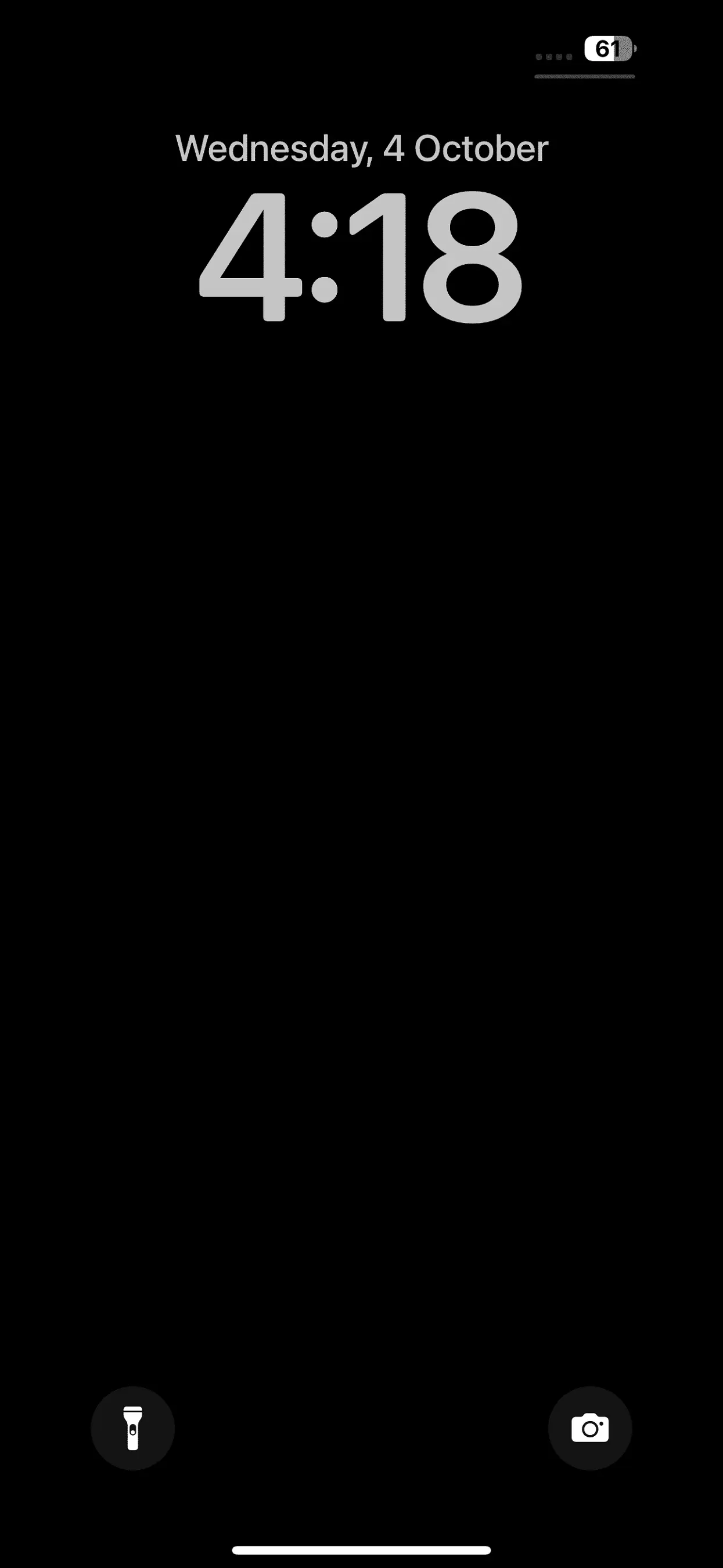 Apple iPhone 15 Pro Max Lock Screen Image.
