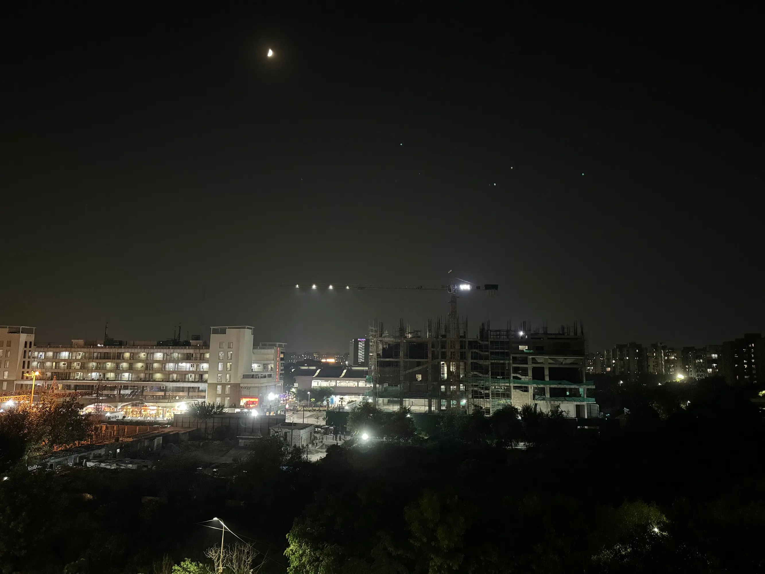 Apple iPhone 15 Pro Max Night Mode ON Image.