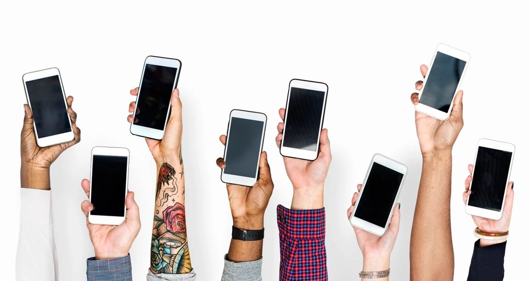 বিশ্বব্যাপী মেমোরি সংকটের কারণে ২০২৬ সালে স্মার্টফোনের দাম বাড়াতে পারে News Image.png