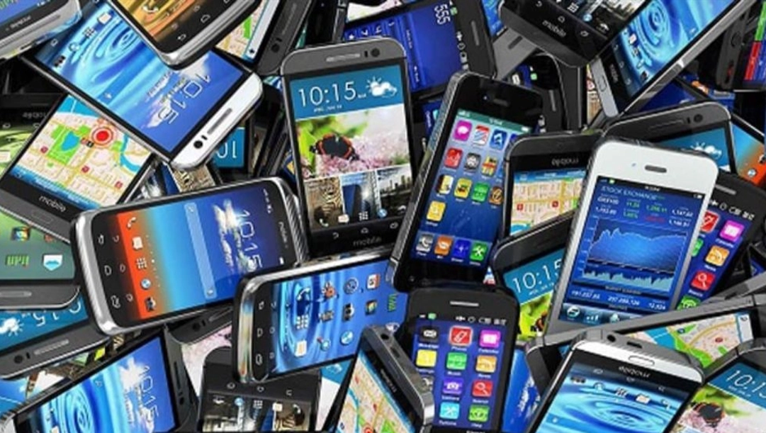 বৈধ স্মার্টফোন আমদানিতে শুল্ক কমানোর কাজ শুরু করেছে টেলিযোগাযোগ বিভাগ Image.png