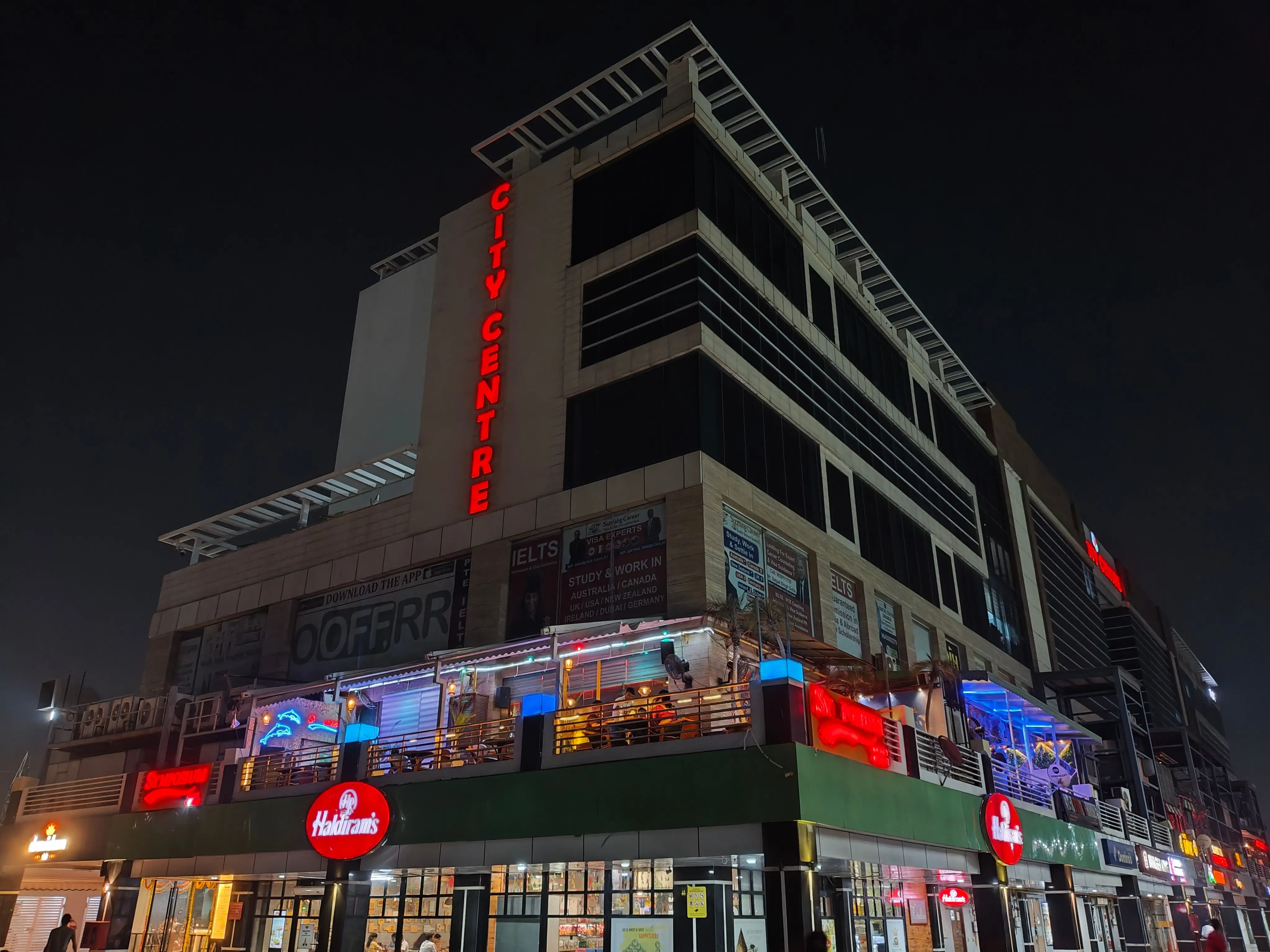 OnePlus Nord 4 Night Mode ON Image.