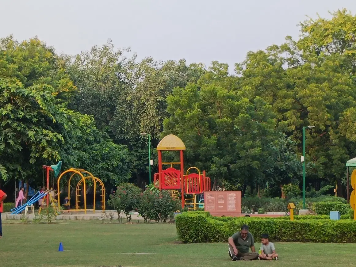 Oppo F27 Pro Plus Long Shot 5X Image.