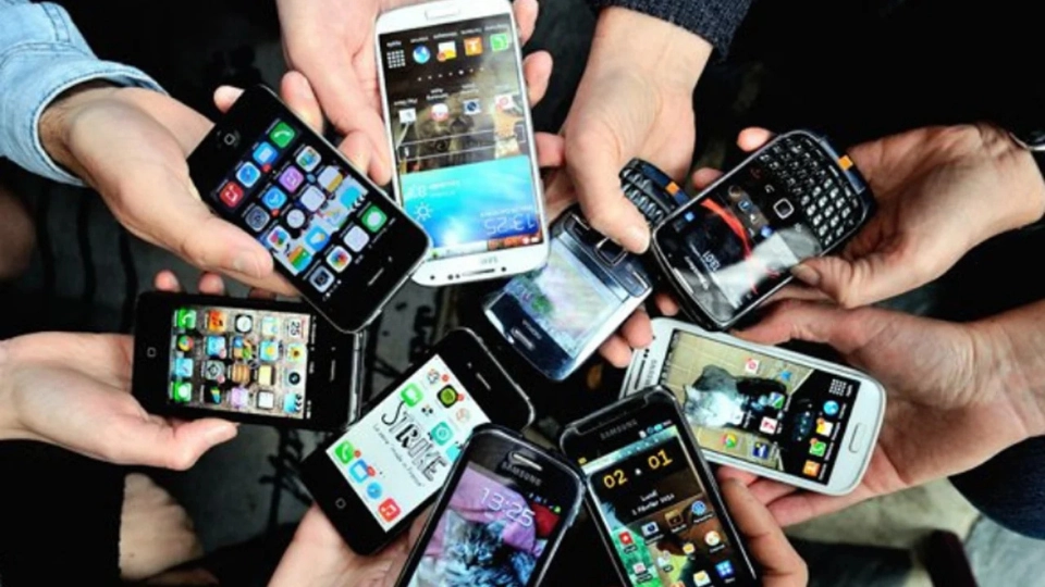 স্মার্টফোন আমদানিতে ৬০ শতাংশ শুল্ক কমালো এনবিআর News Image.png