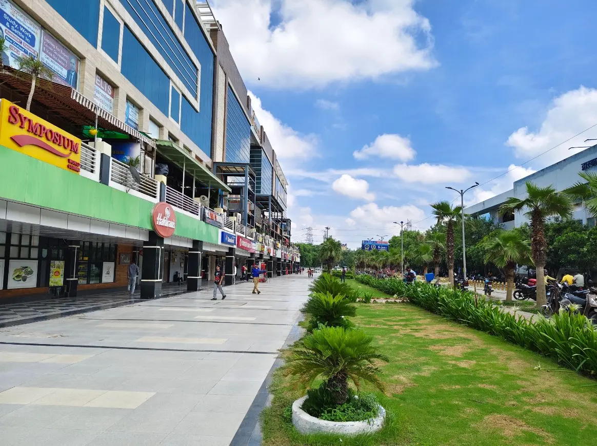 Vivo V40 Full Image.